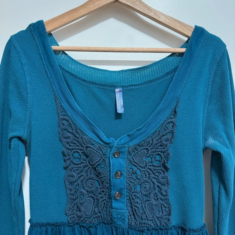 Free People Y2K Thermal Waffle Knit Lace Babydoll Top - Picture 3 of 11